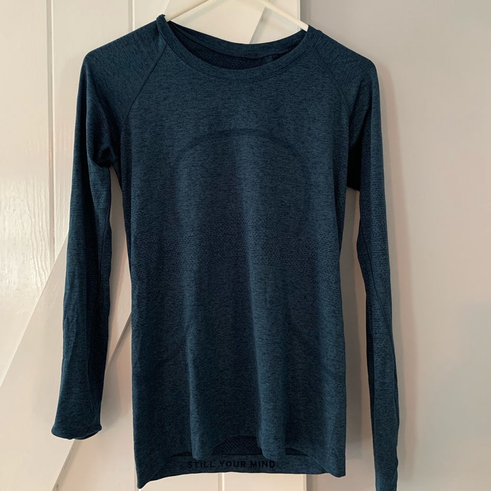 Lululemon Swiftly Tech Long Sleeve True Navy Size 8